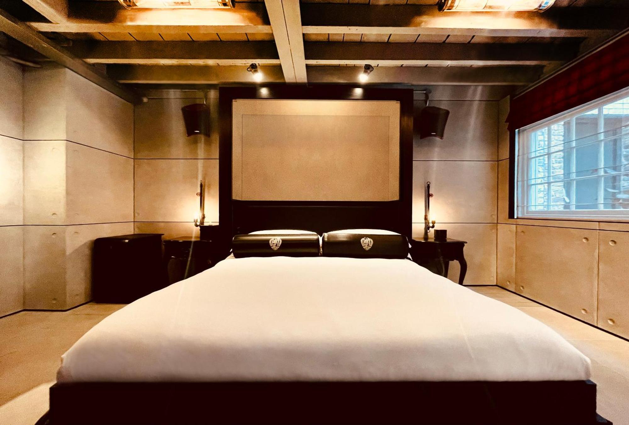 One-Bedroom Signature Apartment,1664762752:JPEG