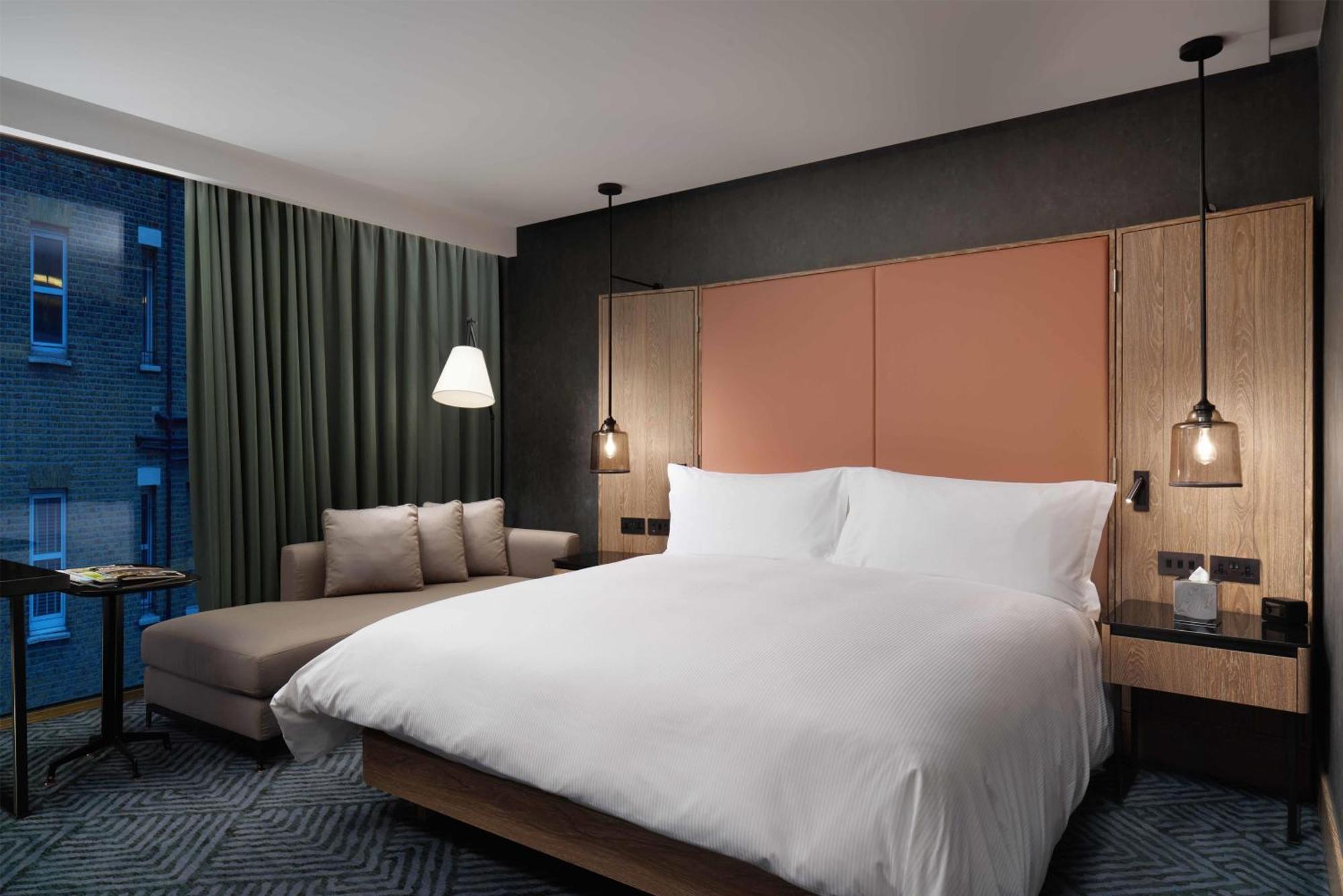 Deluxe King Room Wheelchair Accessible